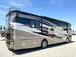 2017 Tiffin Allegro Breeze 32BR | Thumbnail Photo 16 of 27