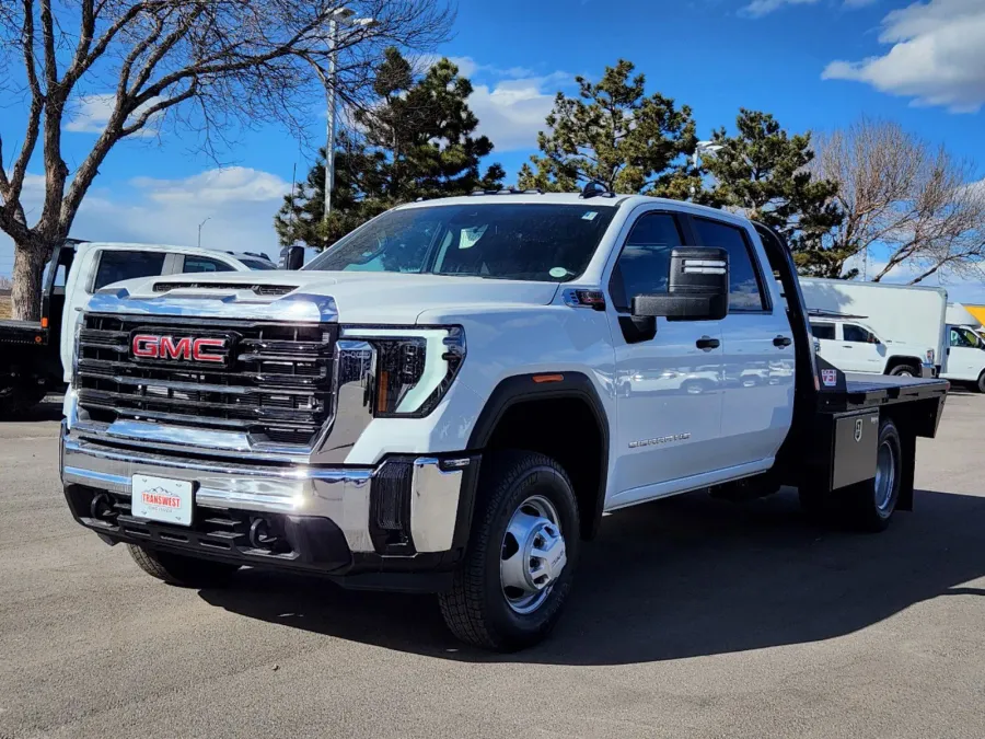 2025 GMC Sierra 3500HD CC Pro | Photo 3 of 30