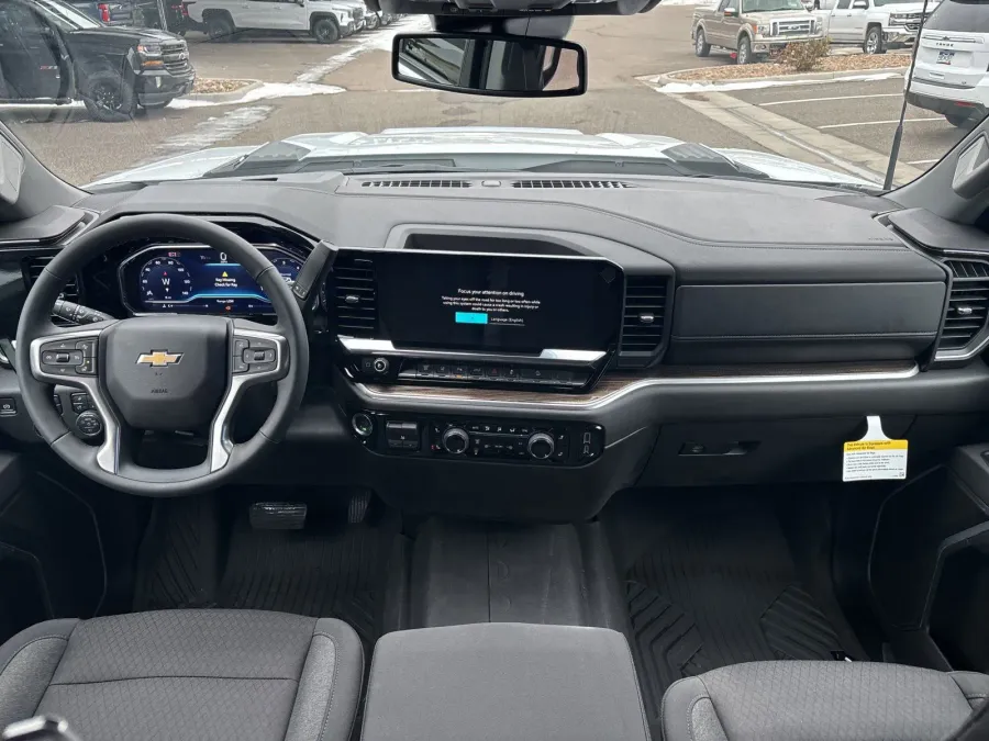 2025 Chevrolet Silverado 3500HD LT | Photo 10 of 19