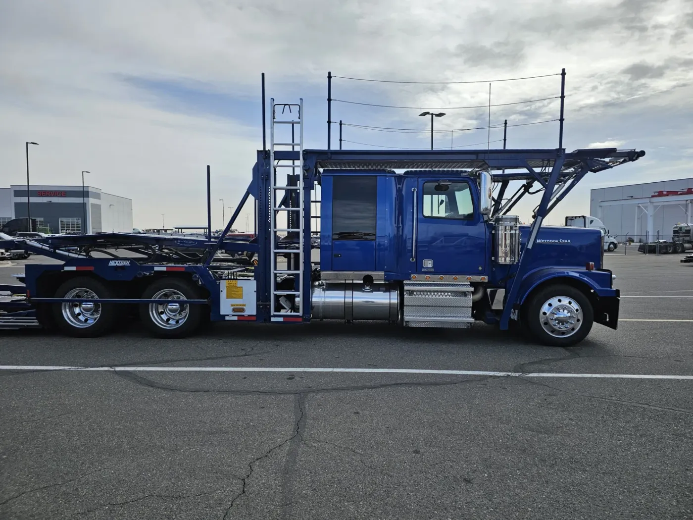 2020 Western Star 4900FA | Photo 5 of 28