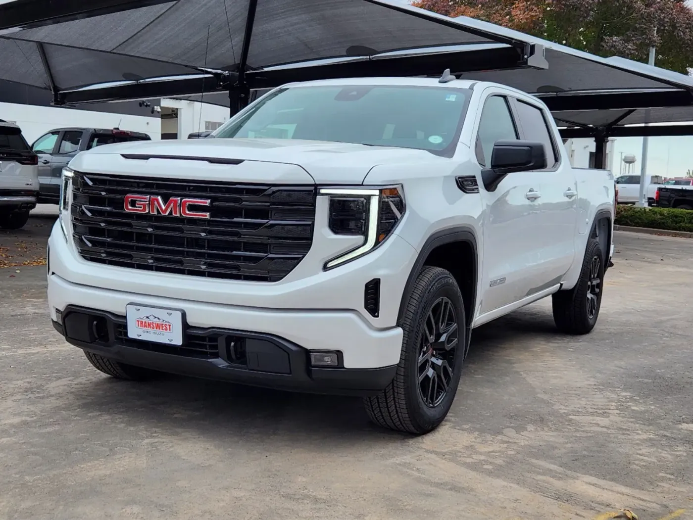 2025 GMC Sierra 1500 Elevation | Photo 3 of 28