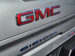 2025 GMC Sierra 1500 AT4X | Thumbnail Photo 14 of 31