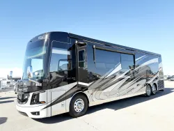 2017 Newmar King Aire 4519 | Thumbnail Photo 24 of 33