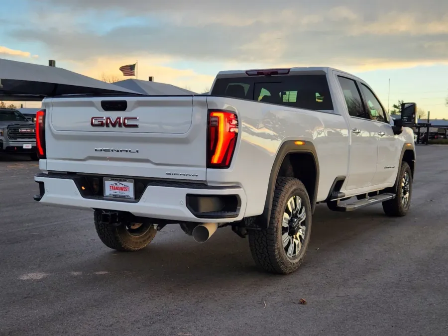 2025 GMC Sierra 3500HD Denali | Photo 2 of 29