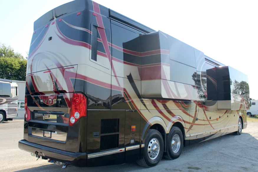 2016 Prevost Outlaw H3-45 | Photo 17 of 30