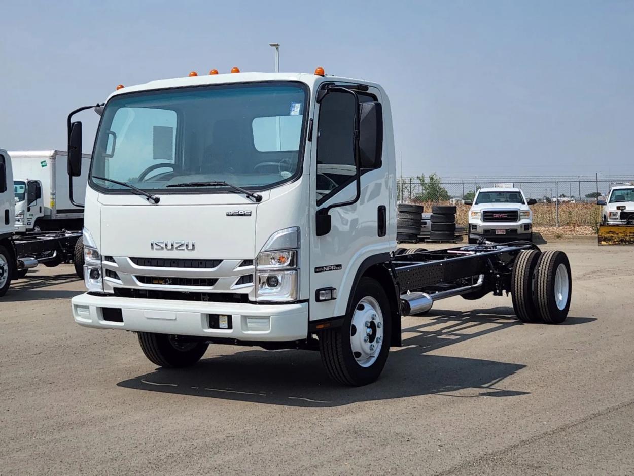 2025 Isuzu NPR-HD GAS CAB CHASSIS 132 WHEELBASE | Photo 2 of 7