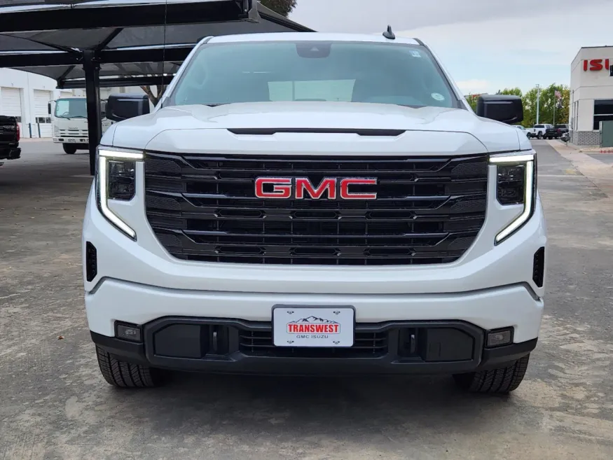 2025 GMC Sierra 1500 Elevation | Photo 4 of 28