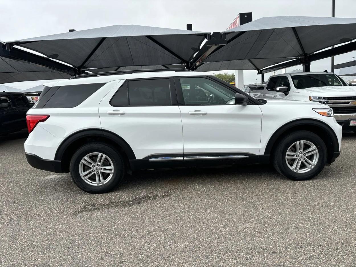 2021 Ford Explorer XLT | Photo 5 of 25