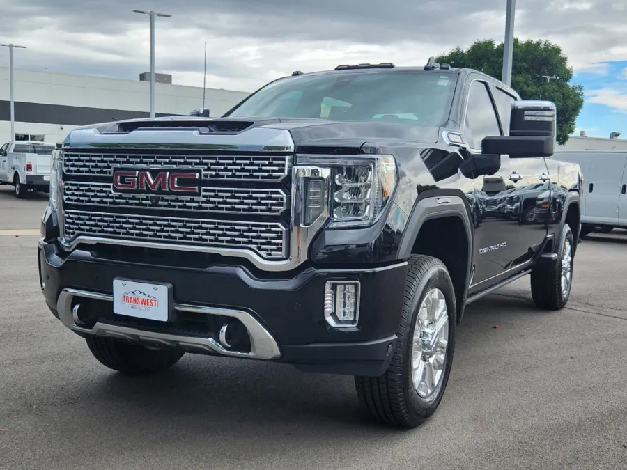 2020 GMC Sierra 2500HD Denali | Photo 3 of 29