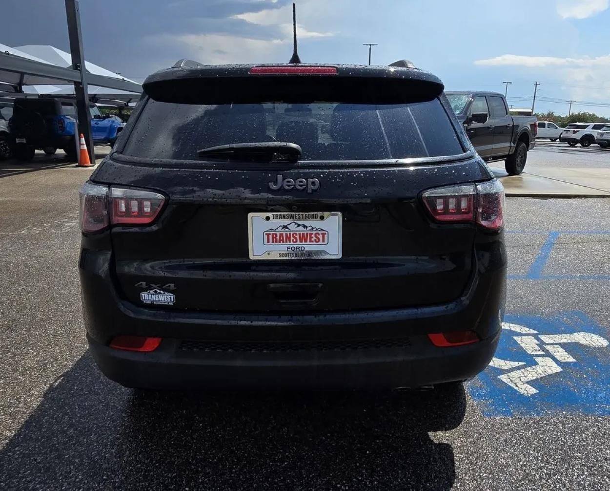 2021 Jeep Compass | Photo 7 of 28