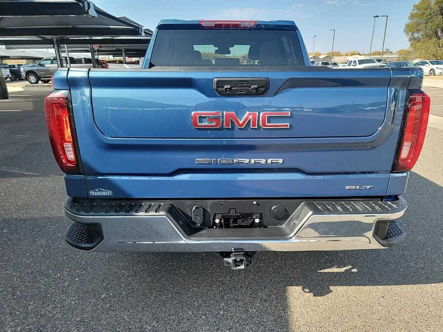 2024 GMC Sierra 1500 SLT | Photo 3 of 19