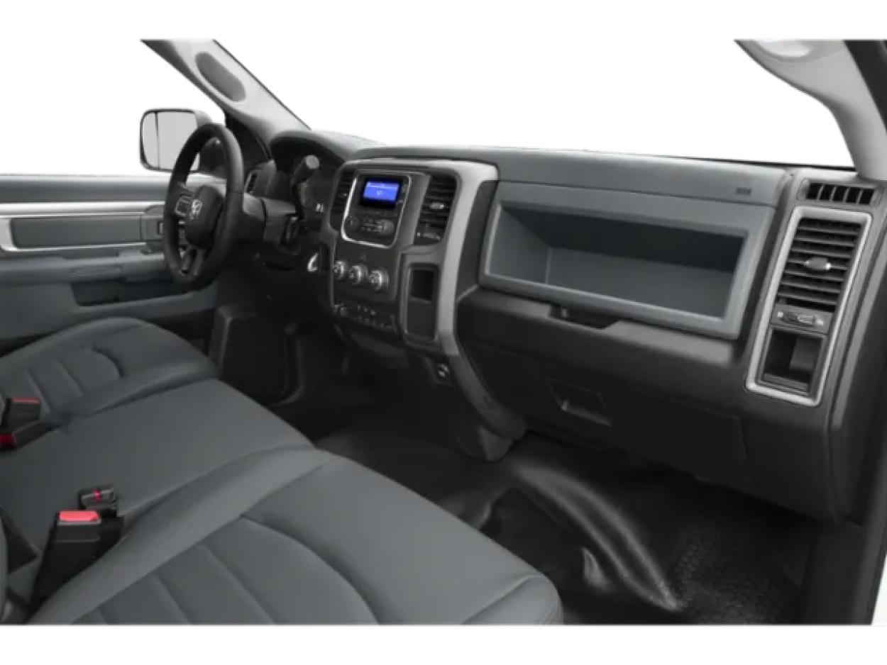 2014 RAM 3500 | Photo 13 of 15