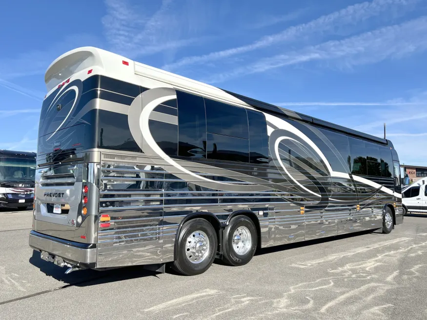 2017 Emerald Prevost X3 | Photo 21 of 37