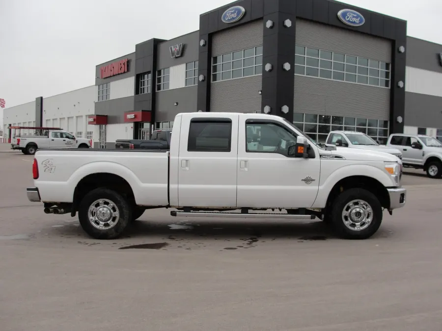 2014 Ford F-250 SUPER DUTY | Photo 6 of 13