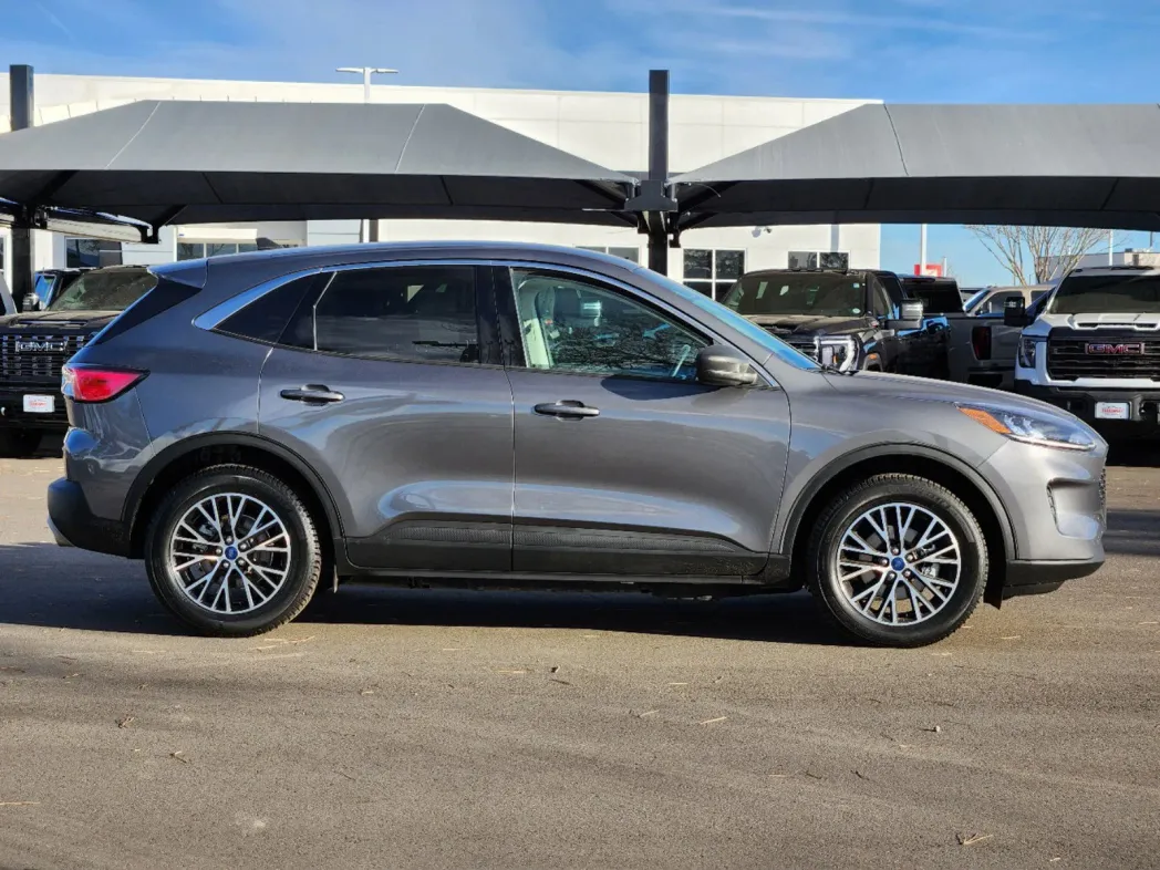 2022 Ford Escape SE Plug-In Hybrid 