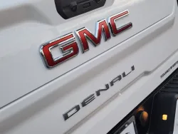 2025 GMC Sierra 3500HD Denali | Thumbnail Photo 11 of 28