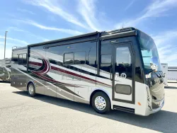 2017 Tiffin Allegro Breeze 32BR | Thumbnail Photo 1 of 27