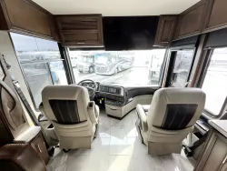 2019 Newmar Ventana 3709 | Thumbnail Photo 6 of 31