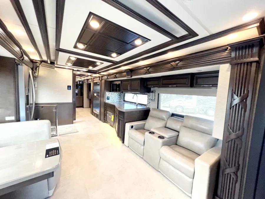 2023 Newmar Supreme Aire 4509 | Photo 6 of 37