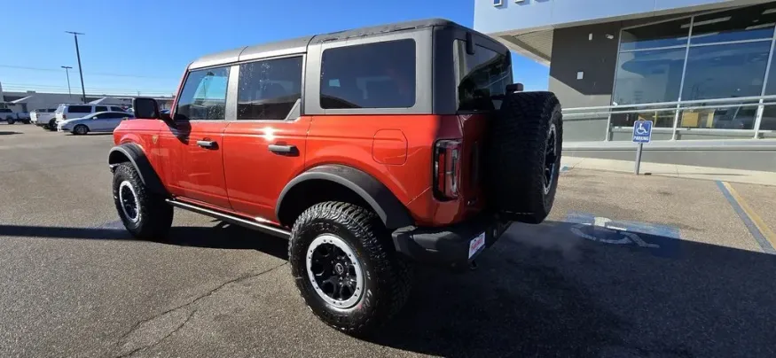 2024 Ford Bronco | Photo 6 of 28