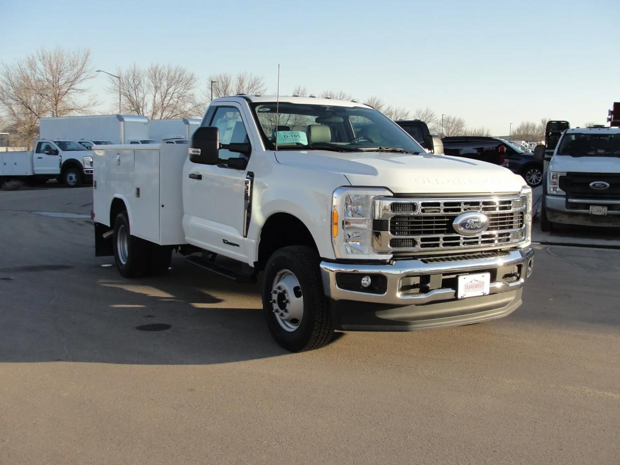 2023 Ford F-350 | Photo 7 of 12
