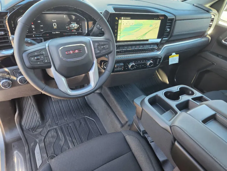 2025 GMC Sierra 1500 Elevation | Photo 15 of 27