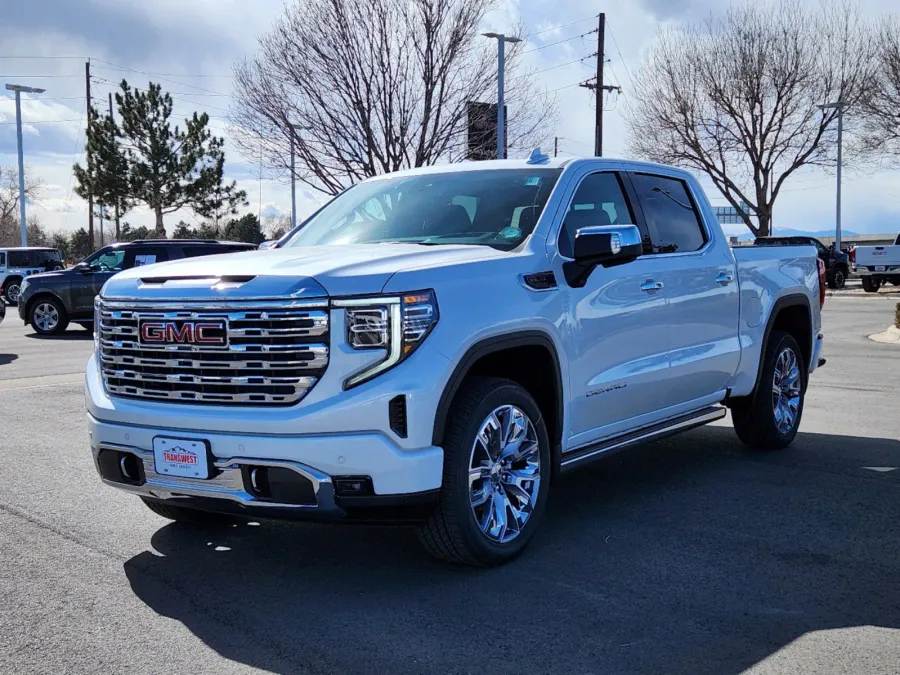 2024 GMC Sierra 1500 Denali | Photo 3 of 31