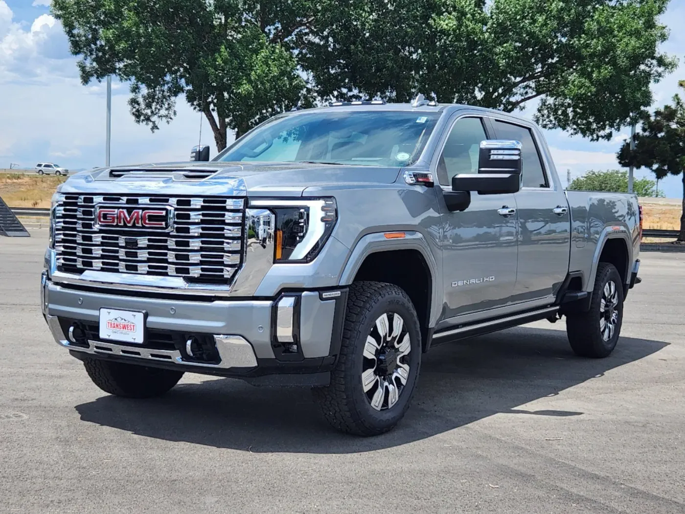 2024 GMC Sierra 3500HD Denali | Photo 3 of 26