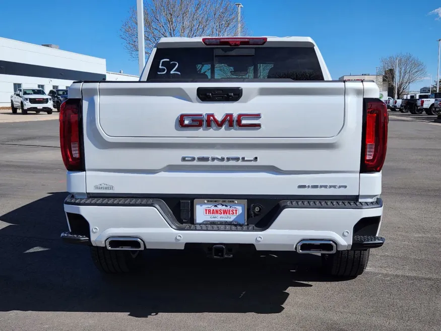 2024 GMC Sierra 1500 Denali | Photo 9 of 31