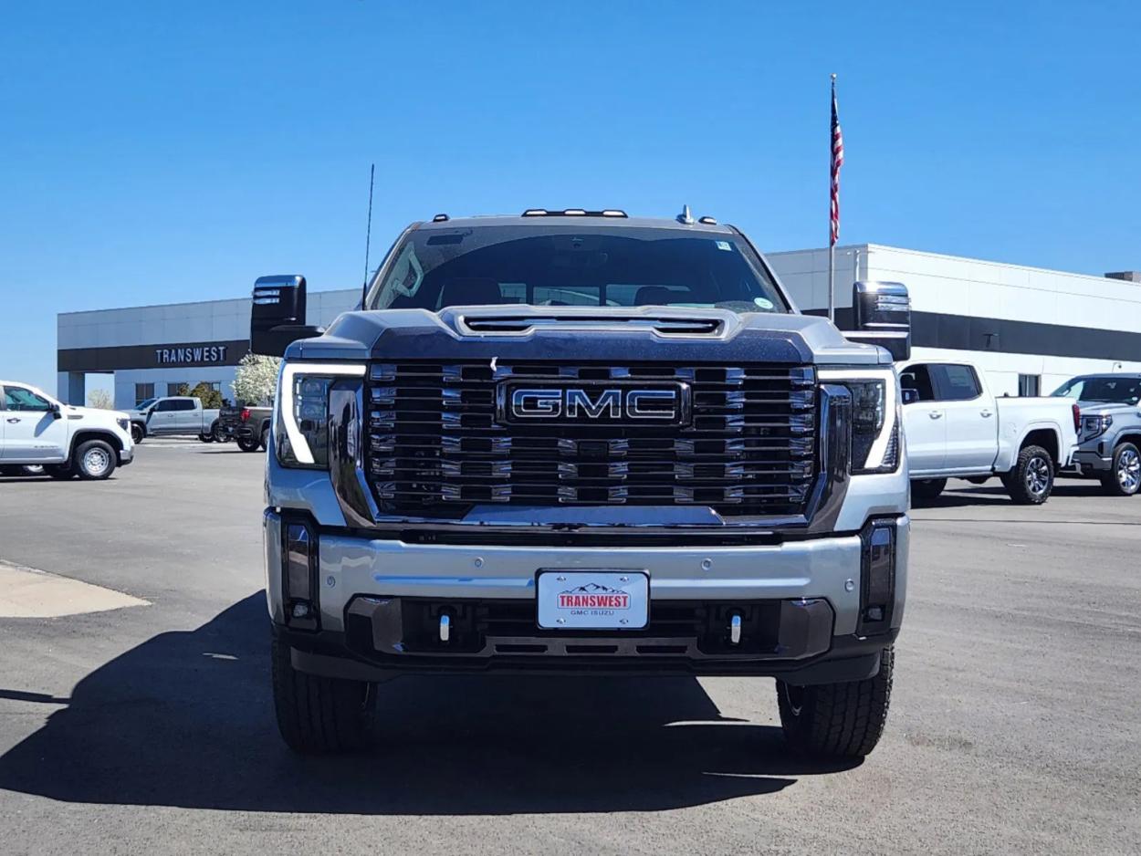 2024 GMC Sierra 2500HD Denali Ultimate | Photo 4 of 24