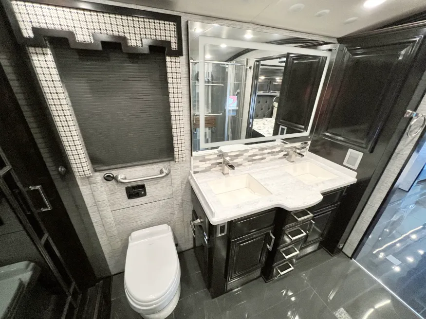 2020 Newmar London Aire 4543 | Photo 17 of 31