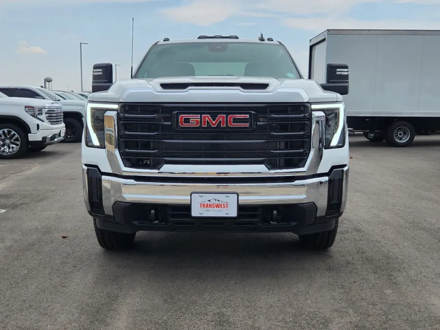 2024 GMC Sierra 2500HD Pro | Photo 4 of 26