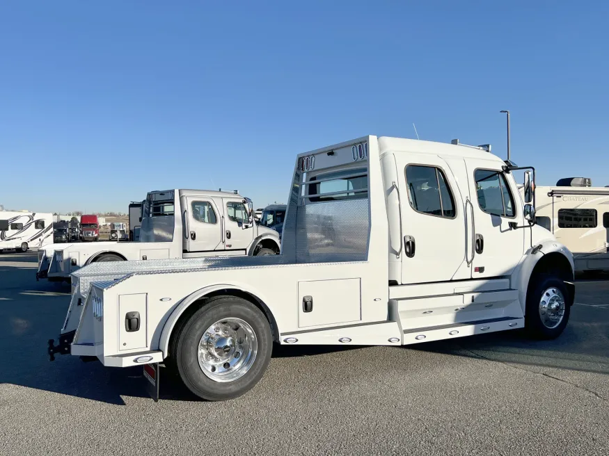 2024 Freightliner M2 106 Plus Summit Hauler | Photo 16 of 24