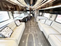 2020 Newmar London Aire 4543 | Thumbnail Photo 3 of 31