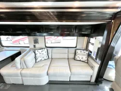 2020 Newmar London Aire 4543 | Thumbnail Photo 7 of 31