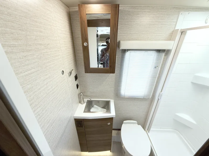 2021 Winnebago View 24D | Photo 11 of 22