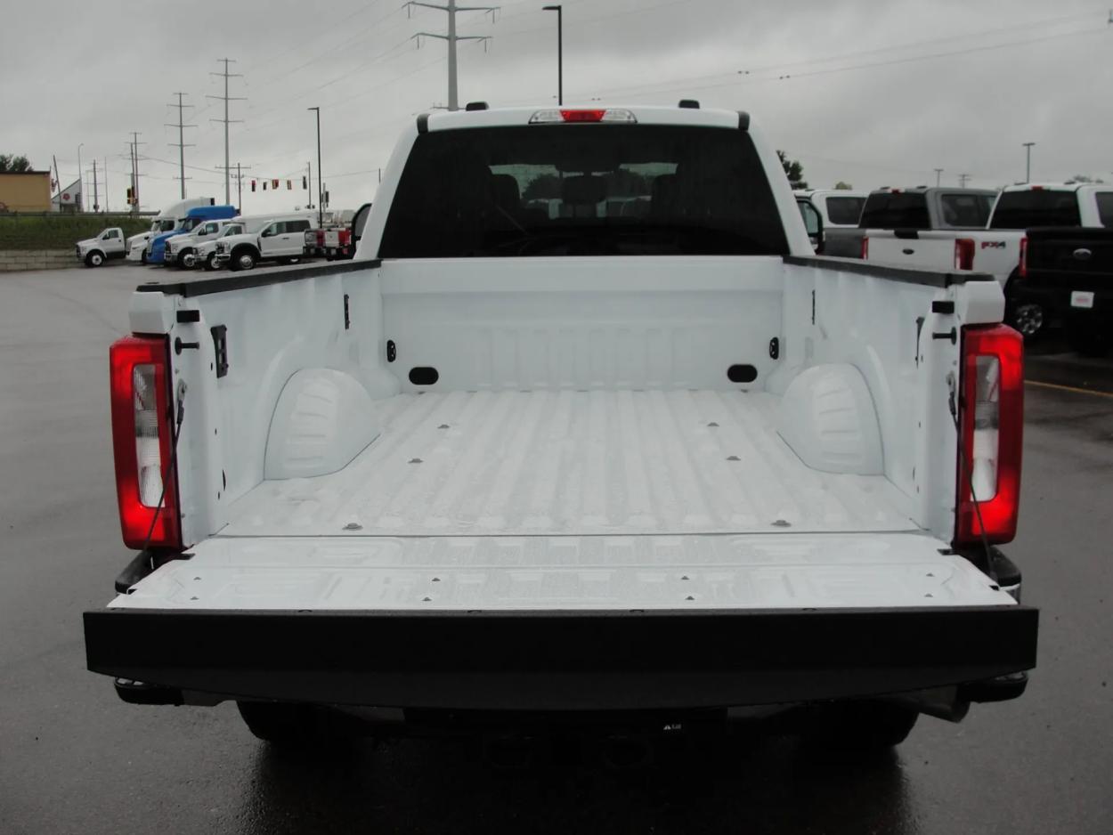 2024 Ford F-250 | Photo 15 of 18