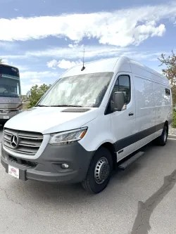 2023 Winnebago Adventure Wagon 70 SE | Thumbnail Photo 11 of 11