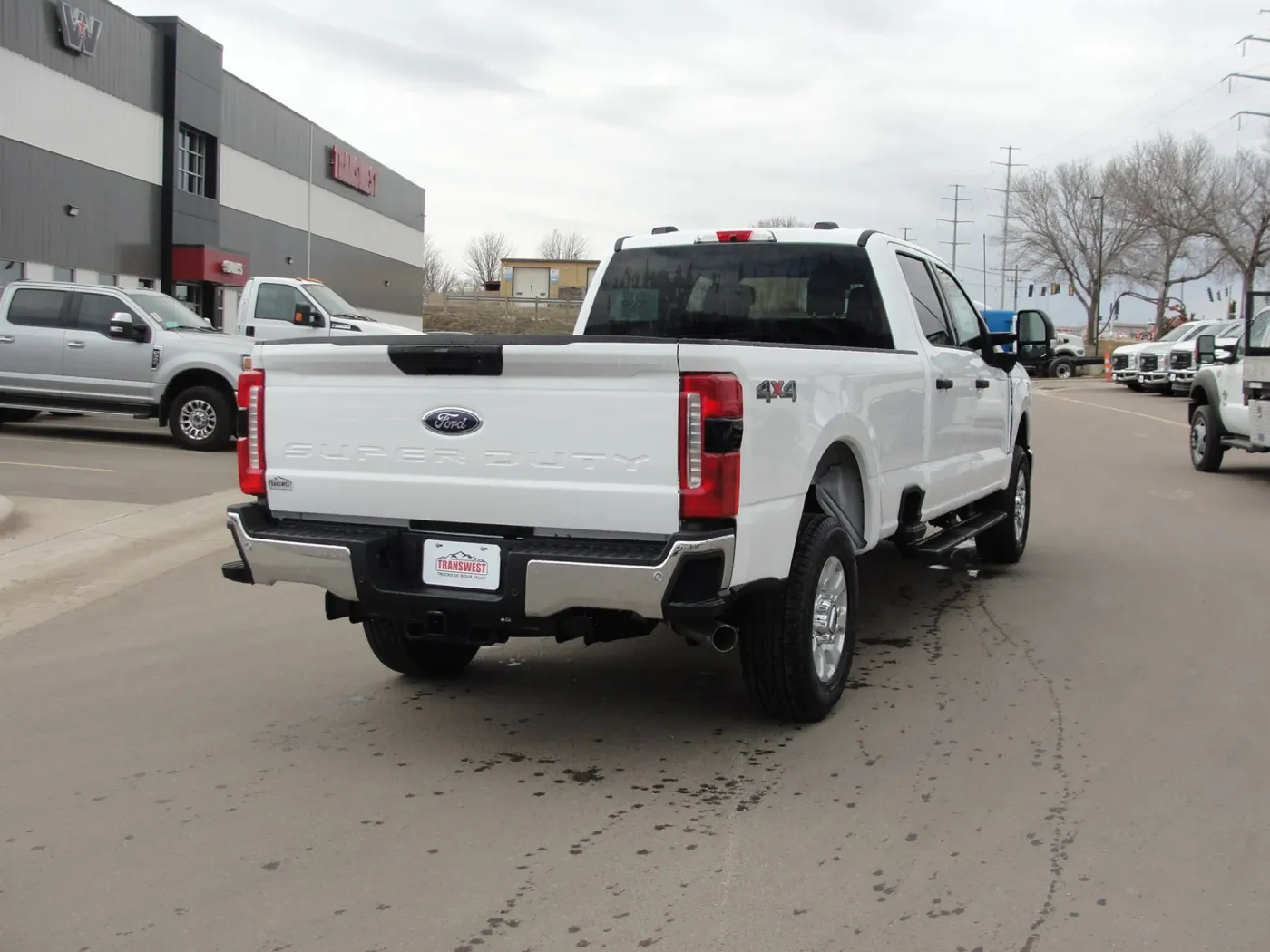 2024 Ford F-250 | Photo 5 of 13