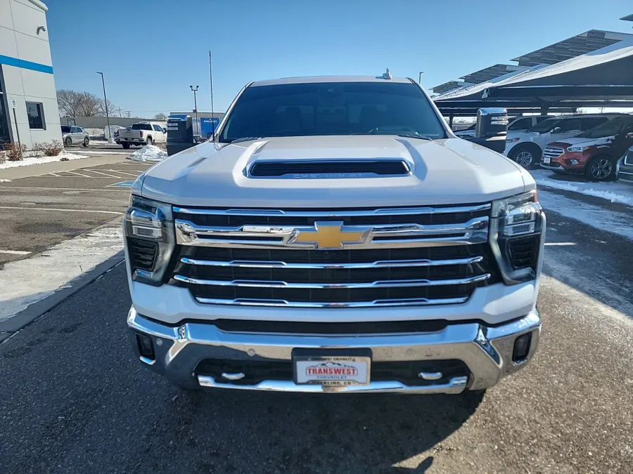 2024 Chevrolet Silverado 2500HD LTZ | Photo 8 of 20