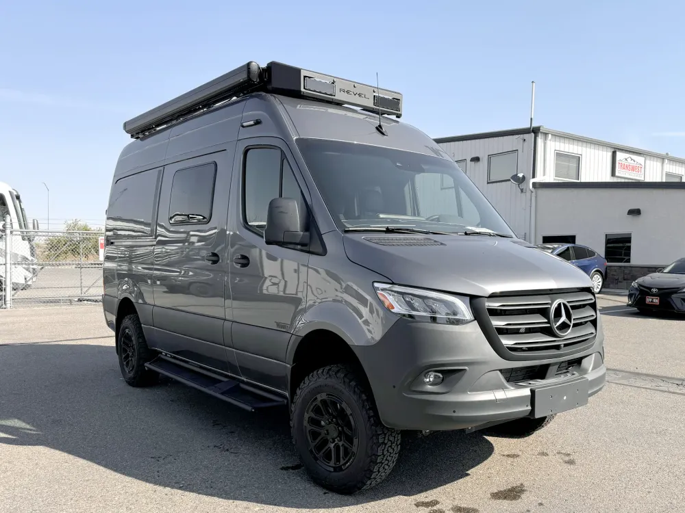 2025 Winnebago Revel 44E