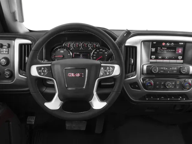 2015 GMC Sierra 2500HD | Photo 3 of 14