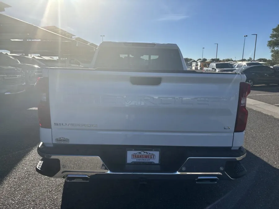 2025 Chevrolet Silverado 1500 LT | Photo 3 of 21