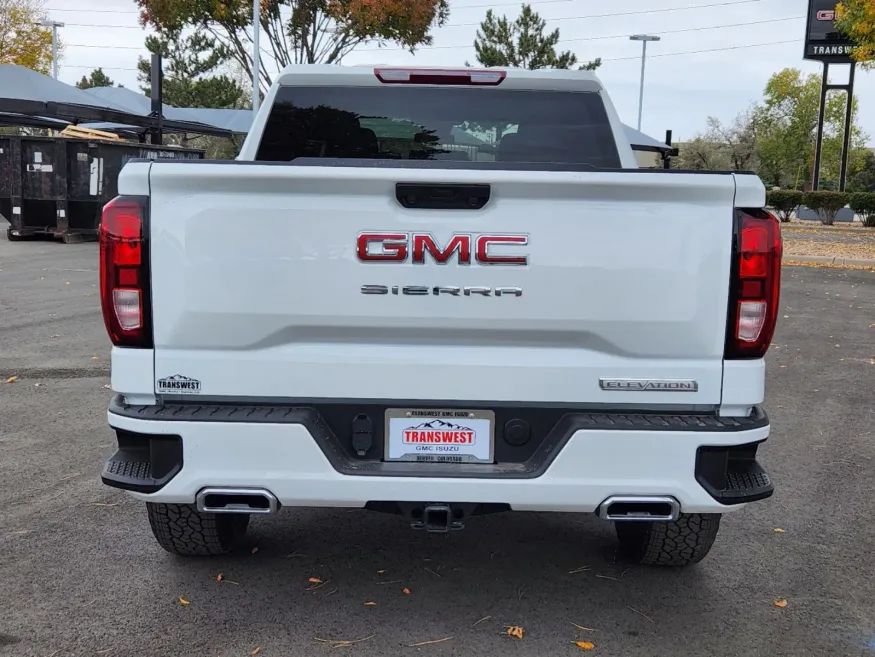 2025 GMC Sierra 1500 Elevation | Photo 16 of 29