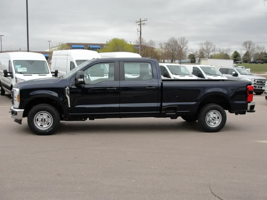 2024 Ford F-350 | Photo 2 of 15