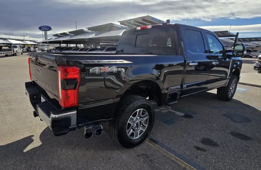 2024 Ford F-250 | Photo 5 of 30