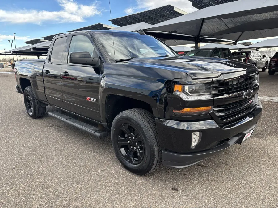 2016 Chevrolet Silverado 1500 LT | Photo 6 of 18