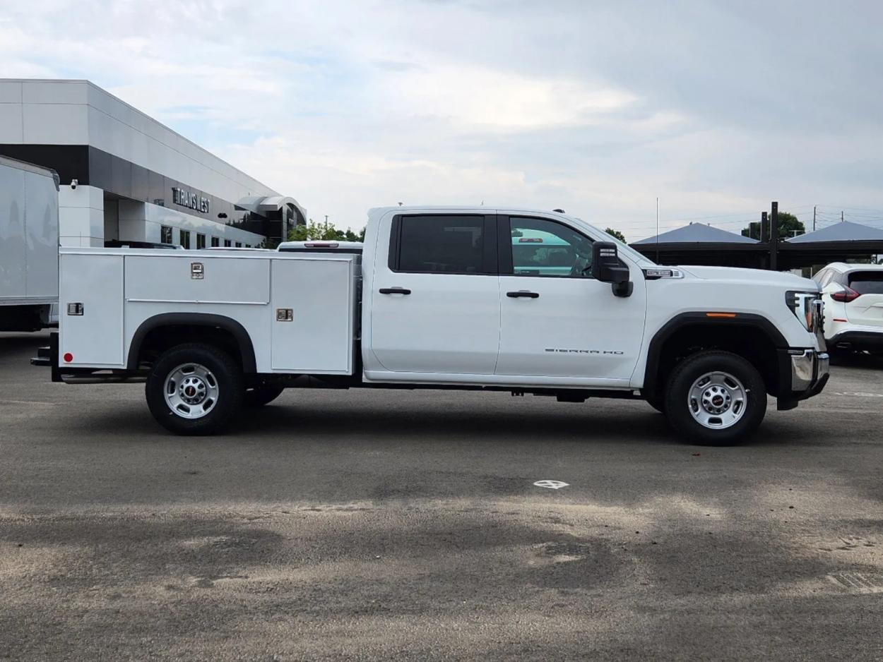 2024 GMC Sierra 2500HD Pro 