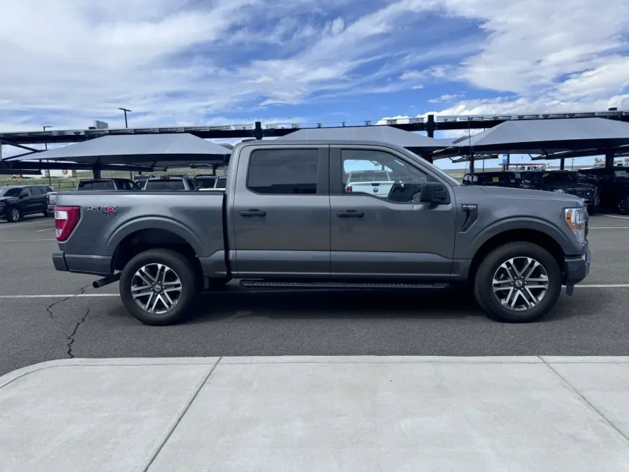 2022 Ford F-150 | Photo 4 of 17