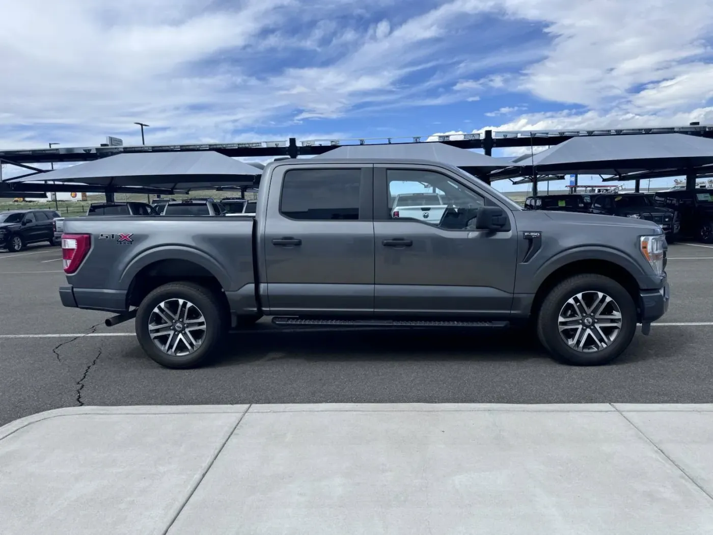 2022 Ford F-150 | Photo 4 of 17